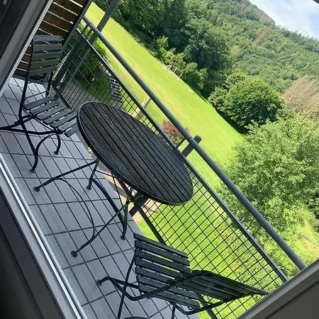 Pop-up-hotel Schloss Haniel * Dabringhausen